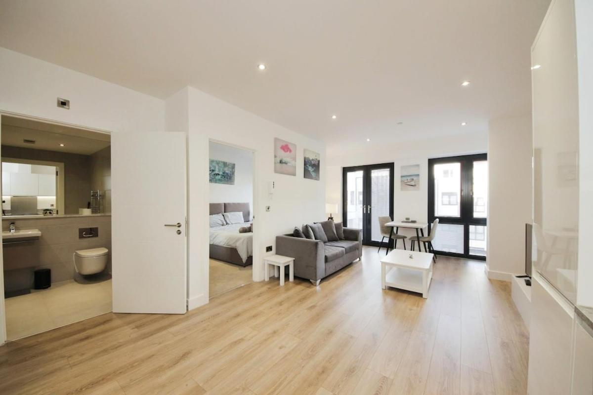 Modern Comfort 1 Bed Apartment Broadoaks, Sulihull Solihull Exterior foto